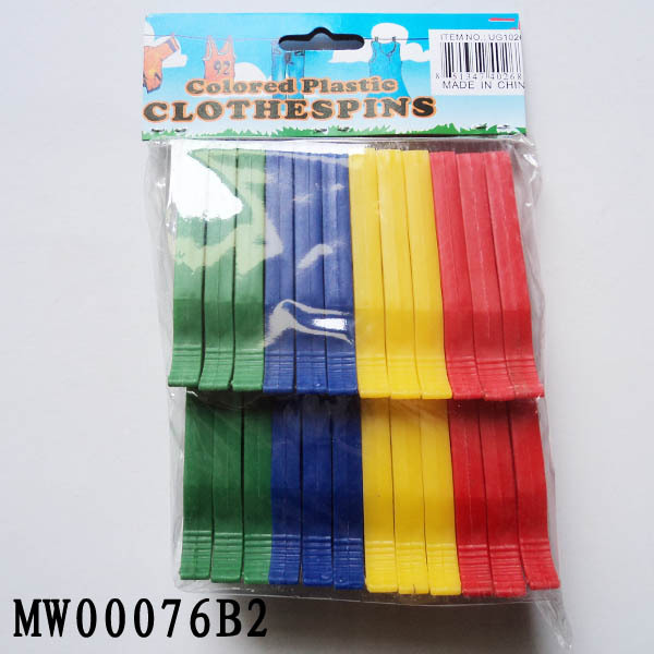 24PCS PLASTIC CLOTHES PEGS with PE SHRINK style 51