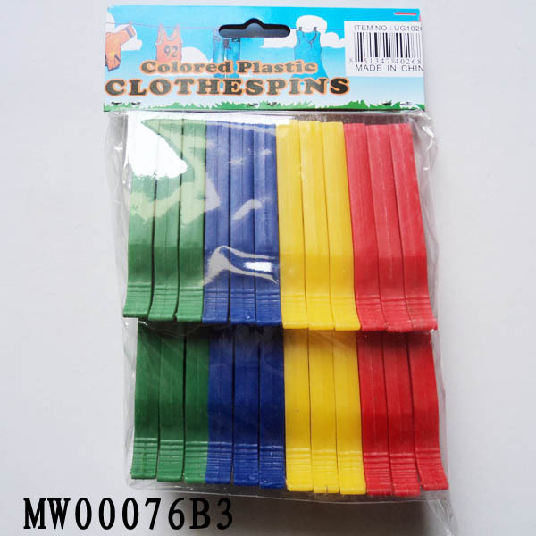 24PCS PLASTIC CLOTHES PEGS with PE SHRINK style 52