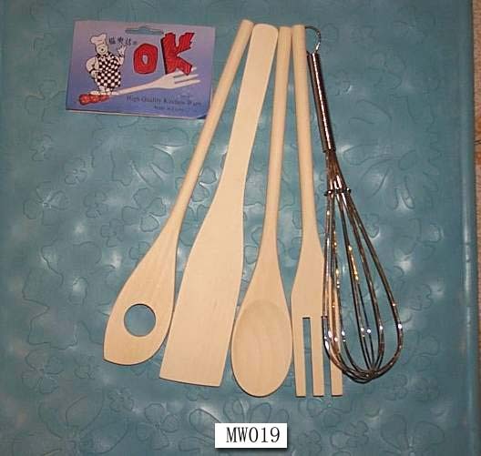 4PCS WOODEN KITCHEN TOOL and SS EGG BREATER with HANG CARD