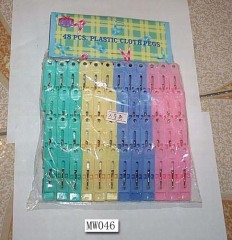 48PCS PLASITC CLOTHES PEGS in PVC BAG with HANG CARD