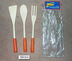 3PCS WOODEN KITCHEN TOOL in PVC BAG with HANG CARD