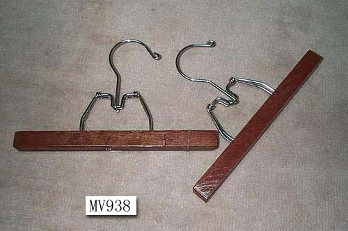 WOODEN SKIRT HANGER style 5