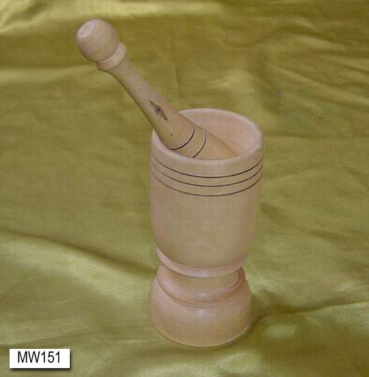 PEPPER WOODEN GRINDER