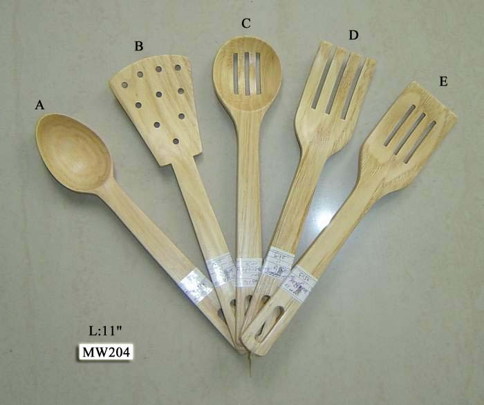 2318 11in WOODEN KITCHEN TOOL