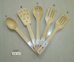 2318 11in WOODEN KITCHEN TOOL