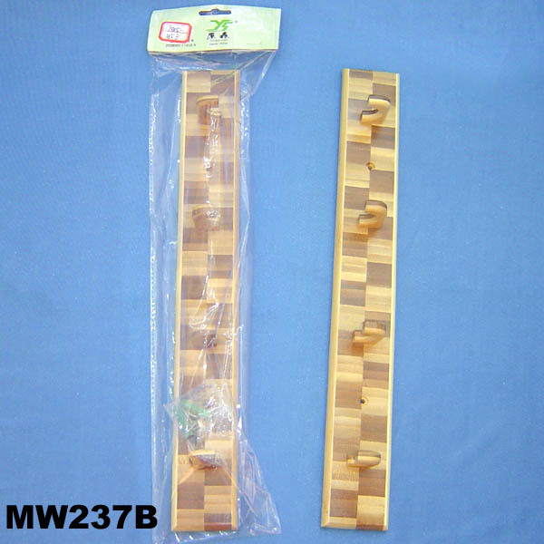 4HOOKS BAMBOO CLOTHES HANGER