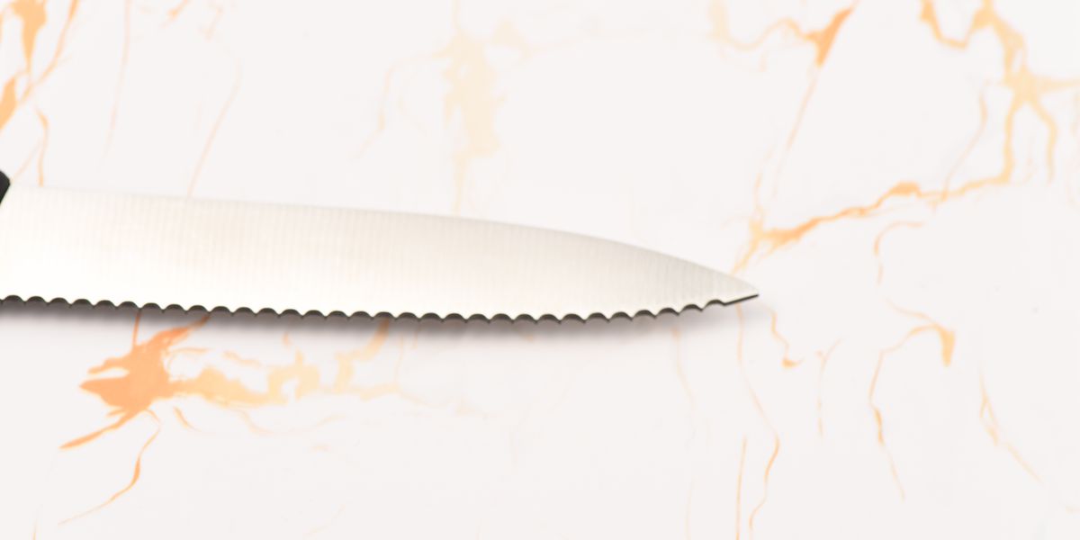 Serrated vs nonserrated steak knife which is the best?