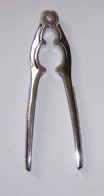 NUT CRACKER style 3