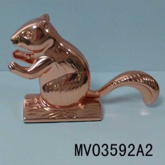 SQUIRREL ALUMINUM ROSE GOLD PLATING NUT CRACKER