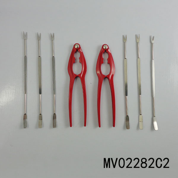 2PCS RED NUT CRACKER and 6PCS FORKS SS