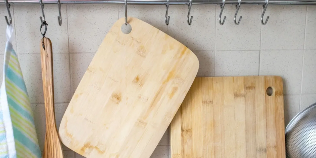 cutting board should be hung up to air out