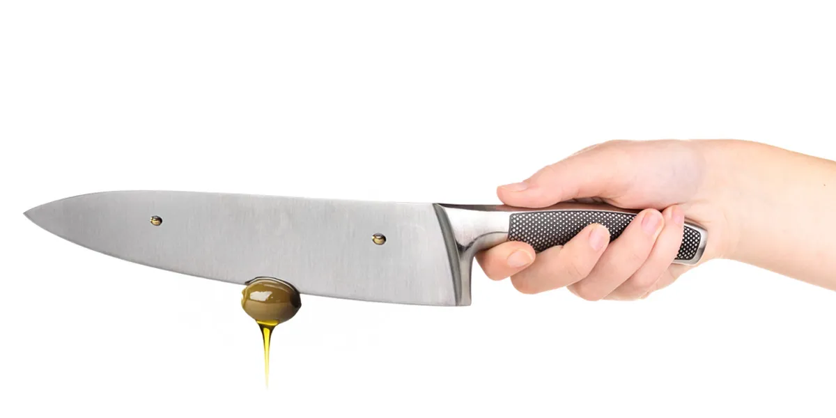 Will olive oil keep a knife from rusting