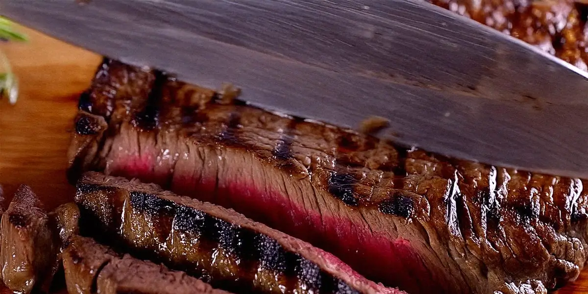 What knife is used for steak