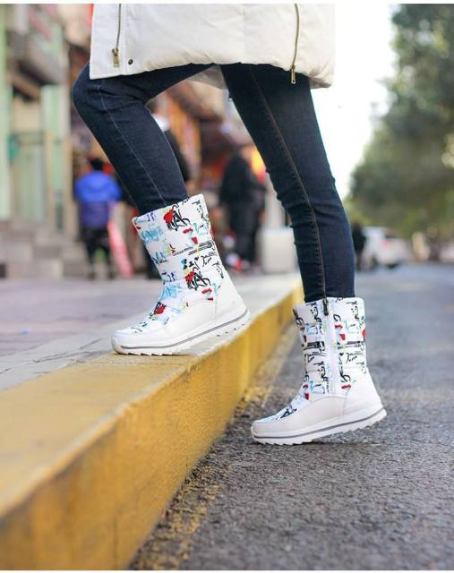 New Snow Waterproof Boots Women Thicken short Plush Warm Winter Shoes Woman Comfortable Ankle Boots