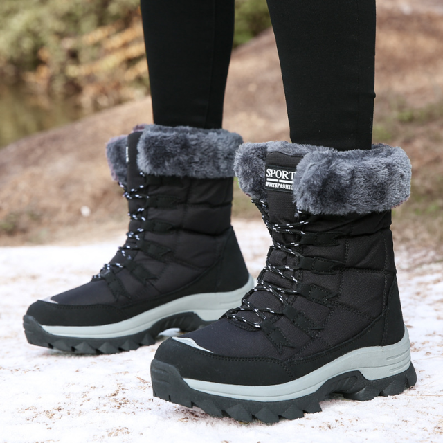 Winter soft soled high top women's snow boots and thickened to keep warm soled outdoor