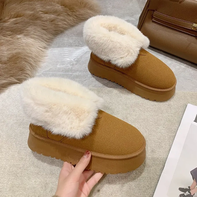 Thick sole and plush short snow boots shoes for women Fashion trend cute warm slip on hairy snow shoes
