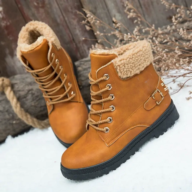 Fashion Trend Thick Plush Women's Snow Boots Shoes Winter New Warm Lardies Rivets Short Snow Martin Boots