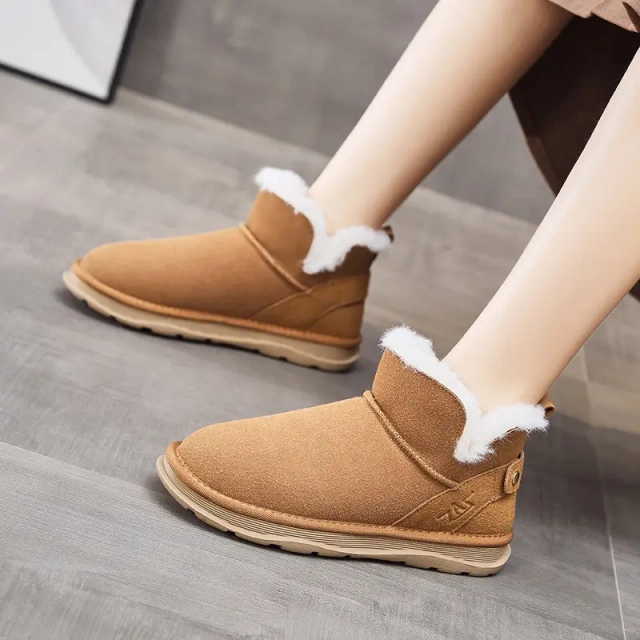 New winter plush and thickened women' s snow boots anti-skid and warm women's anti-slip thick sole snow boots shoes