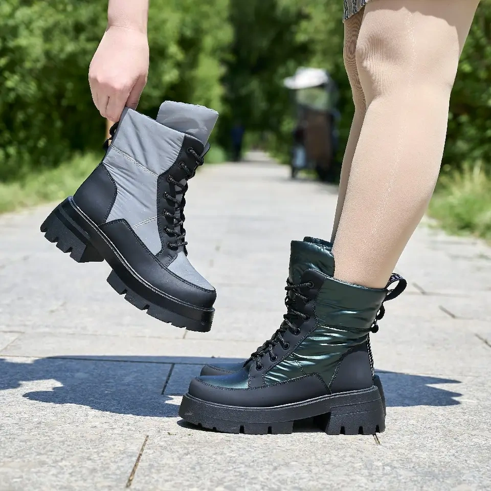 Autumn And Winter New Round Toe Thick Outsole Women's Snow Boots Water Platform Mid Snow Boots For Ladies