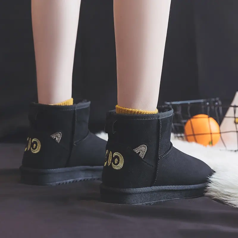 Snow boots for women's anti slip winter plush new fashion warm short boots