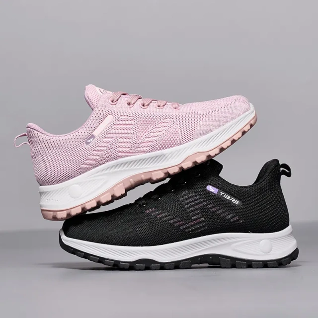 Custom New Trendy Casual Cushioning Jogging Sport Sneakers Shoes Breathable Light Soft Running Shoes For Women