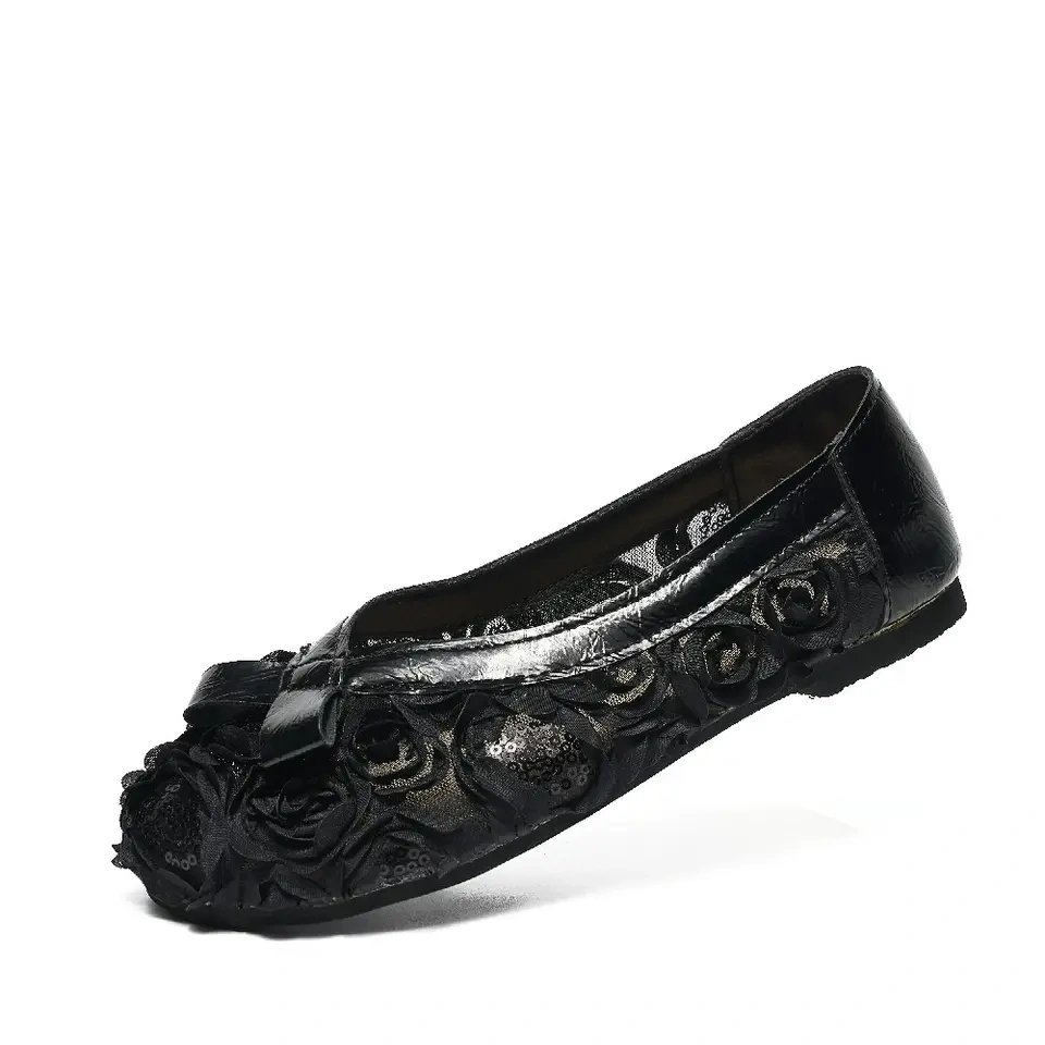 New Design Elegant Shining Rhinestone Ladies Walking Style Shoes Fashion Outdoor Office Slip On sual Flat Sole Shoes