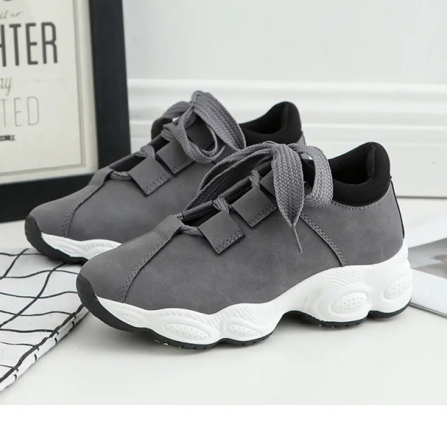 Fashion Mesh Breathable Thick Out Sole Women's Sports Casual Shoes Walking Style Light Casual Shoes Sneakers For Girl
