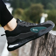 Wholesale men' s anti impact anti puncture steel toe safety shoes soft lightweight wear-resistant work safety shoes