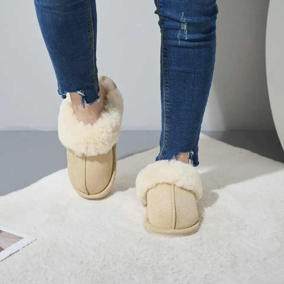 Popular Solid Color Home Warm Fur Plush Slippers For Women Comfortable Flat Lightweight Plush Slippers
