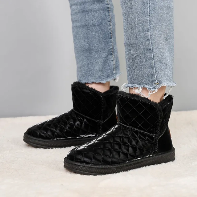 Wholesale Winter Light Weight Slip-on Women's Snow Boots Fashion New Casual Soft Ladies Midi Snow Boots