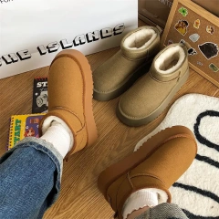 Hot Sale Trendy Thick Outsole Anti-slip Women's Snow Boots Fashion Winter Round Toe Flat Warm Girls Snow Boots