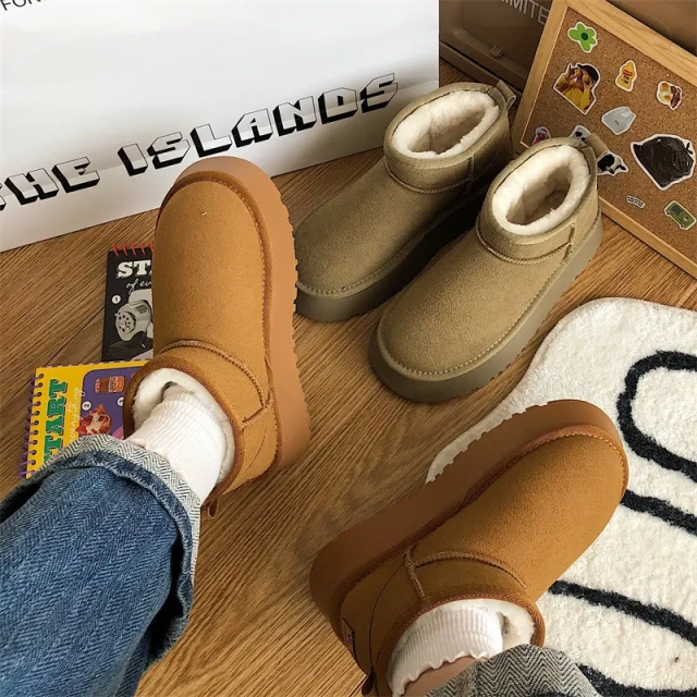 Hot Sale Trendy Thick Outsole Anti-slip Women's Snow Boots Fashion Winter Round Toe Flat Warm Girls Snow Boots