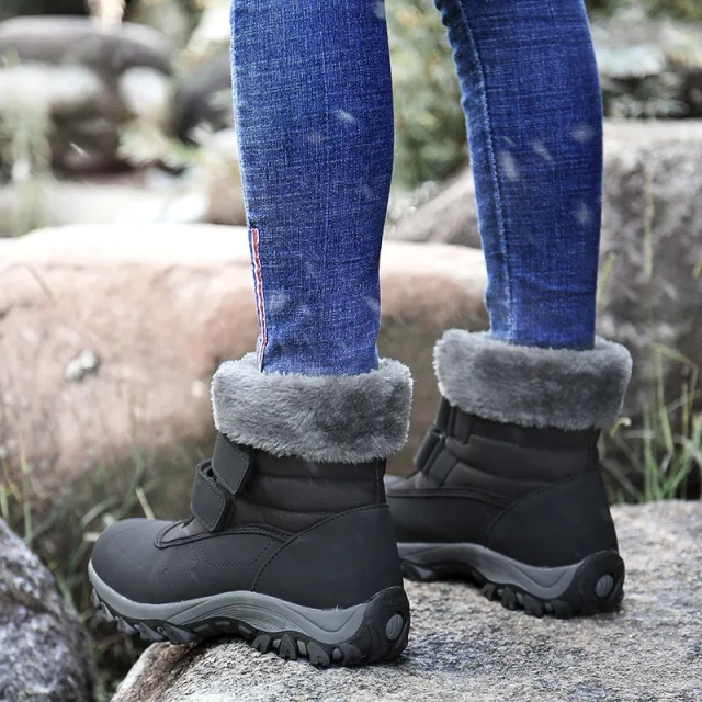 Wholesale Large Size Women's Outdoor Anti-slip Warm Snow Boots Winter Women's Waterproof Thick Snow Boots