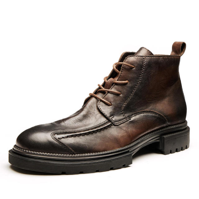 Classic high-top lace-up Martin boots are comfortable and wear-resistant, suitable for various occasions