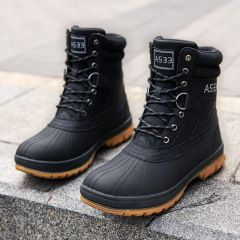New manufacturer produces comfortable high-top boots Stylish outdoor men's lace-up boots