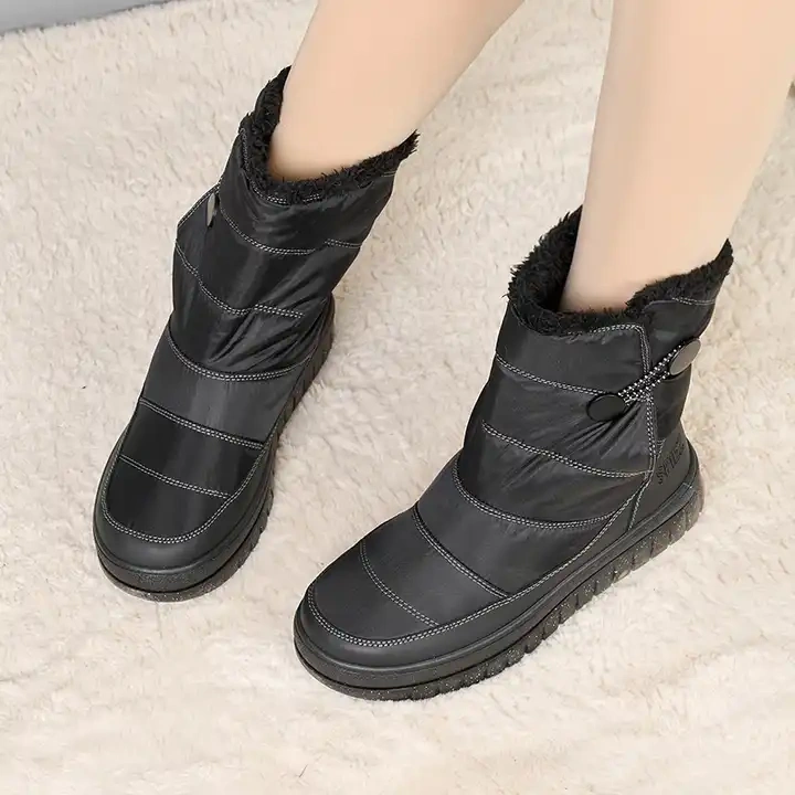 Wholesale Windproof Slip-on Women's Snow Boots For Outdoor New Fashion Black Warm Plush Women Snow Boots