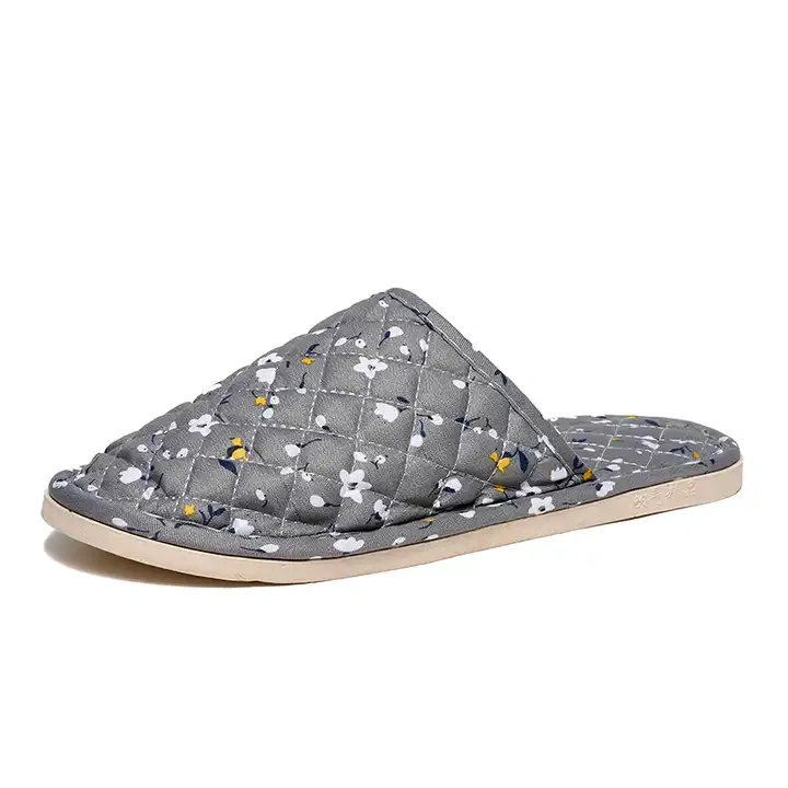 Fashion Cotton Fabric Thermal Comfortable Home Slippers Wholesale Quiet And Comfortable Indoor Couple Slippers