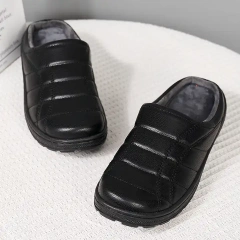 Indoor and outdoor couple's plush anti-slip slippers in winter thick plush wear-resistant warm slippers for men and women