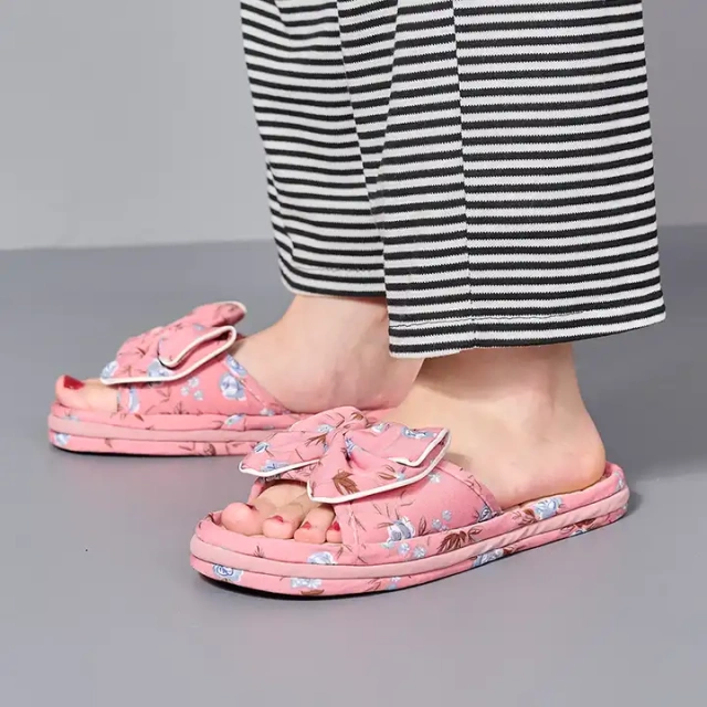 Wholesale Autumn And Winter Thickened Fabric Home Bow Slippers Soft Sole Silent Female Indoor Bow Home Slippers
