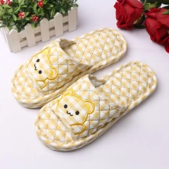 Fashion Cute Litter Bear Comfortable Home Soft Slippers Wholesale Quiet And Comfortable Bedroom Couple Slippers