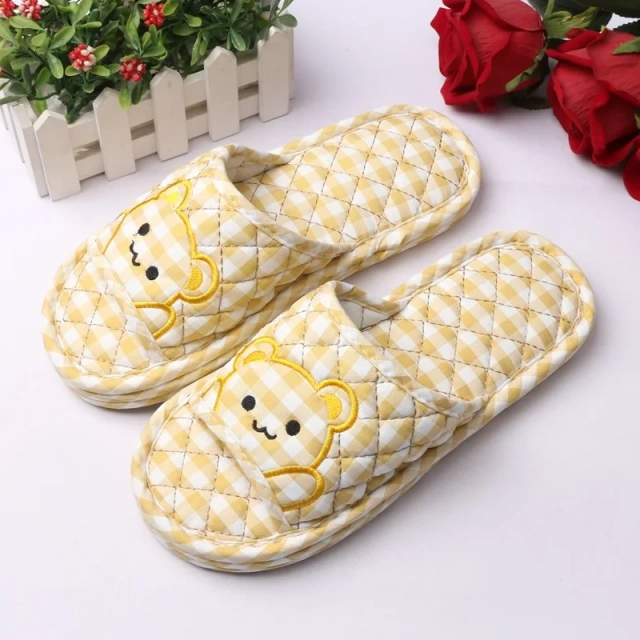 Fashion Cute Litter Bear Comfortable Home Soft Slippers Wholesale Quiet And Comfortable Bedroom Couple Slippers