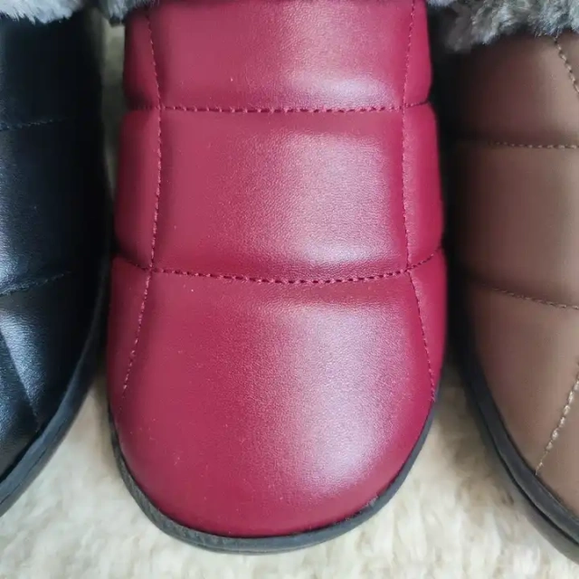 Anti-slip Solid Color Home Warm Plush Slippers For Women Comfortable Flat Soft Fur Plush Ladies Slippers