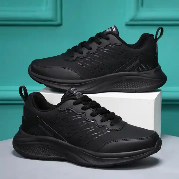 Wholesale Fashion Light MD Sole Leather Women Casual Sports Shoes Spring All Match Casual Women' s Black Sneakers Shoes
