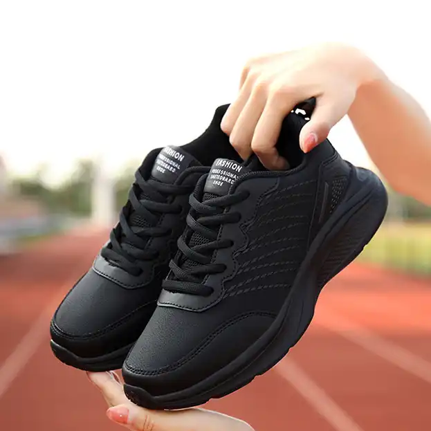 Wholesale Fashion Light MD Sole Leather Women Casual Sports Shoes Spring All Match Casual Women' s Black Sneakers Shoes