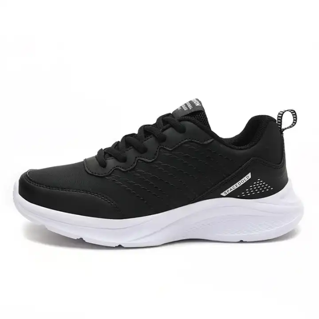 Wholesale Fashion Light MD Sole Leather Women Casual Sports Shoes Spring All Match Casual Women' s Black Sneakers Shoes