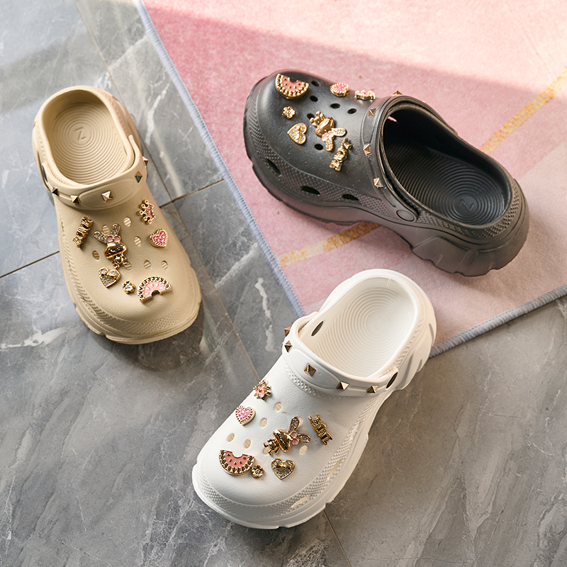 Wholesale New Fashion Cute Cartoon Accessory Garden Shoes Clogs Custom Components Thick Sole Eva Platform Slippers