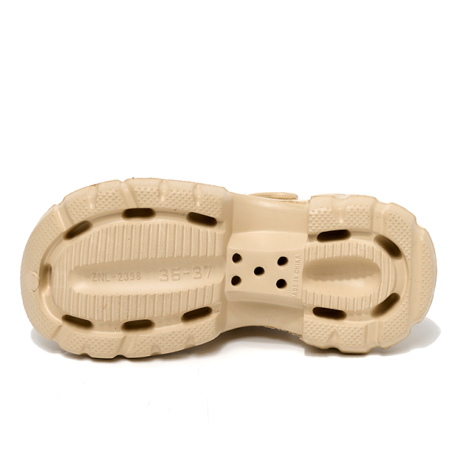 Wholesale New Fashion Cute Cartoon Accessory Garden Shoes Clogs Custom Components Thick Sole Eva Platform Slippers