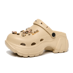 Wholesale New Fashion Cute Cartoon Accessory Garden Shoes Clogs Custom Components Thick Sole Eva Platform Slippers