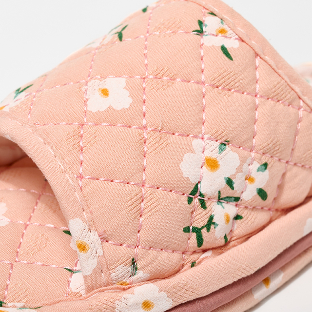 Wholesale Thick Sole Printed Cotton Bedroom Women's Slippers Three Layer Thick Bottom Silent Non-slip Indoor Soft Cloth Slippers