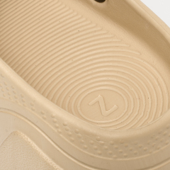 Wholesale New Fashion Cute Cartoon Accessory Garden Shoes Clogs Custom Components Thick Sole Eva Platform Slippers